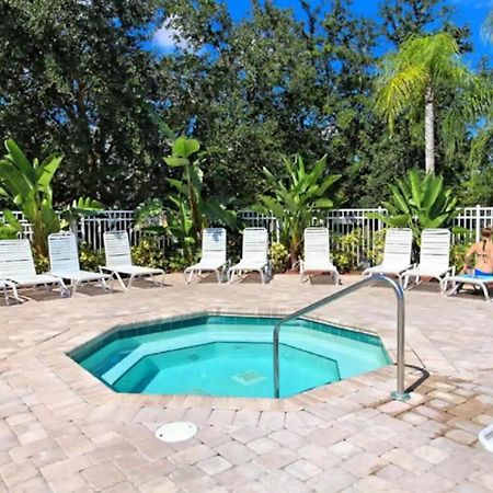 Resort-Style Condo Near Disney World 키시미 외부 사진